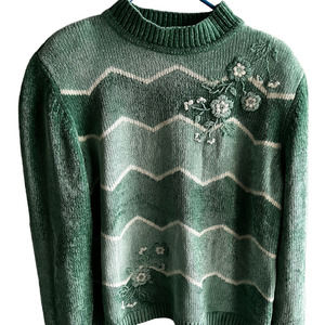 Alfred Dunner vintage super soft sweater flower embroidery